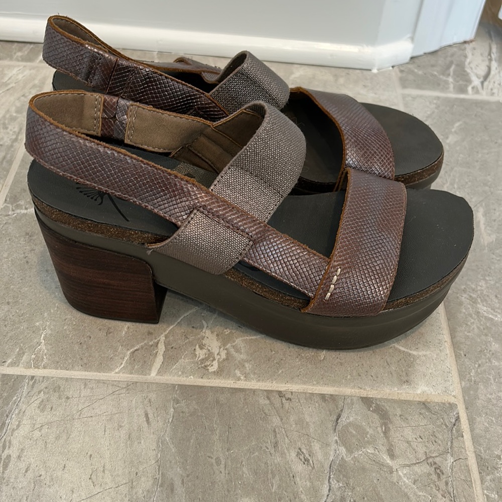 OTBT INDIO Pewter platform Shoes size 9M